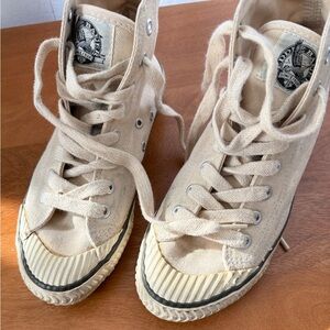 Classic off white high top canvas sneakers vintage Eddie Bauer 80s Size 7